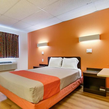 Motel 6-Salina, Ks Zewnętrze zdjęcie