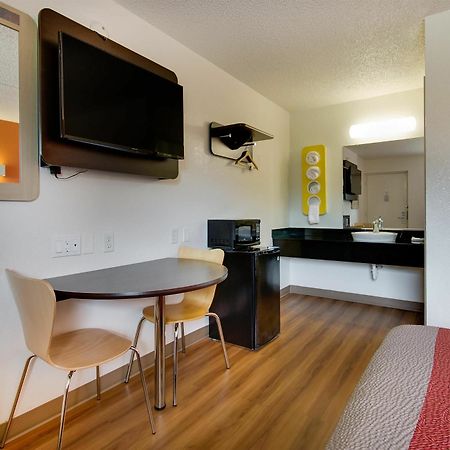 Motel 6-Salina, Ks Zewnętrze zdjęcie