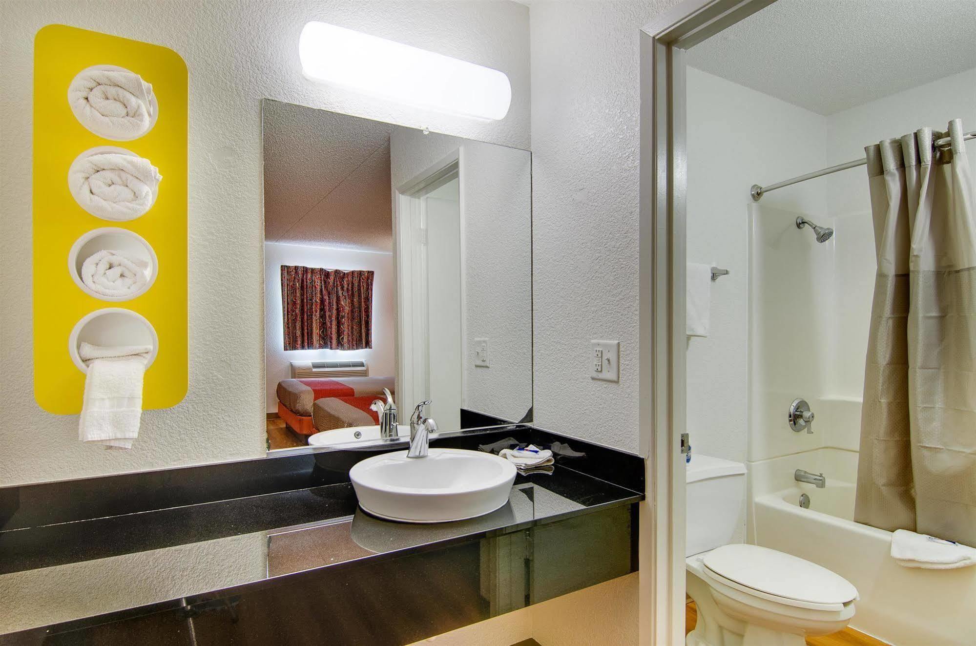 Motel 6-Salina, Ks Zewnętrze zdjęcie