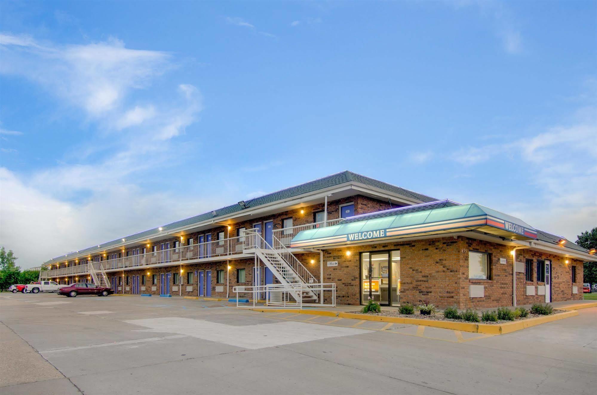 Motel 6-Salina, Ks Zewnętrze zdjęcie