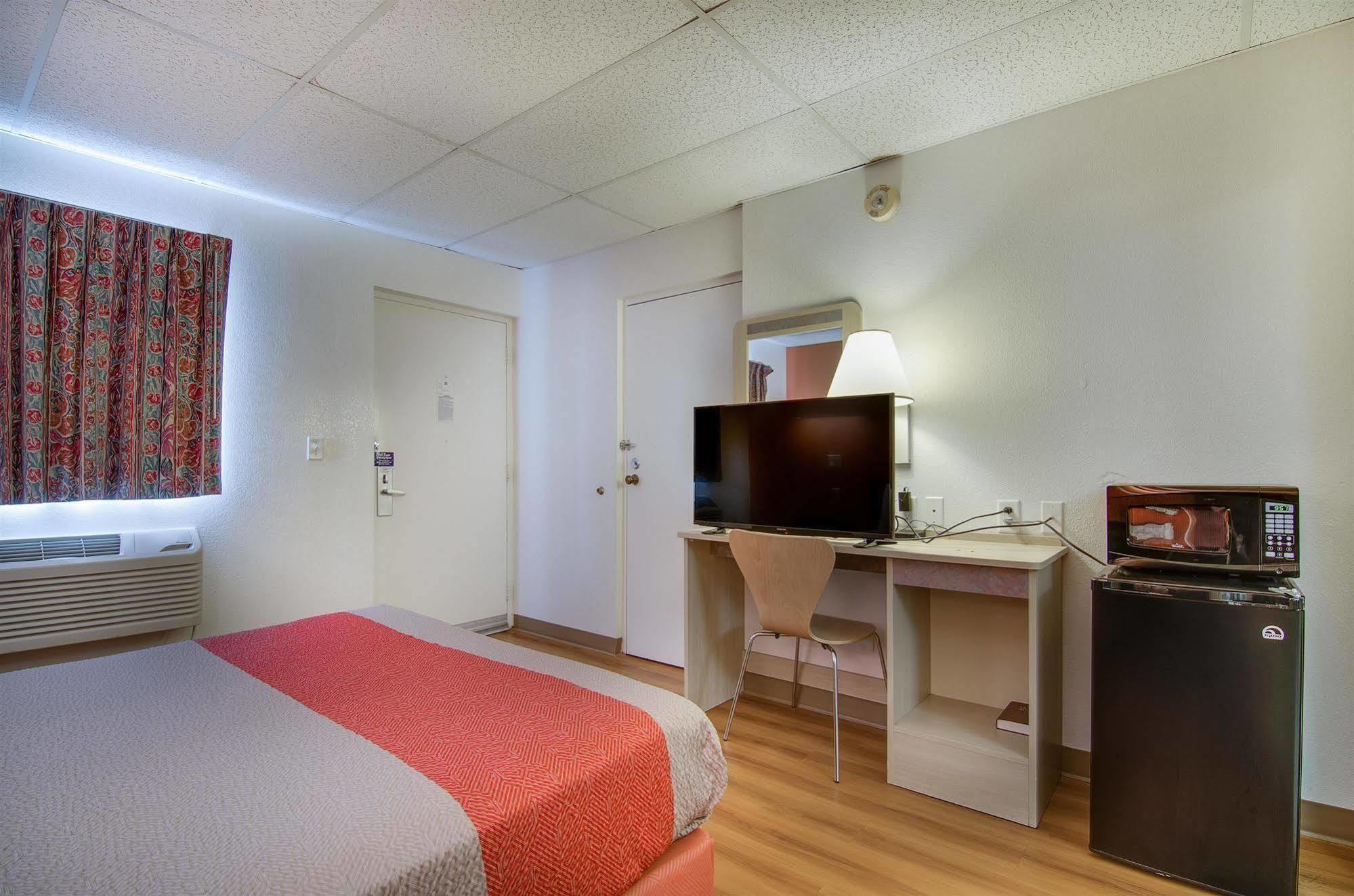 Motel 6-Salina, Ks Zewnętrze zdjęcie