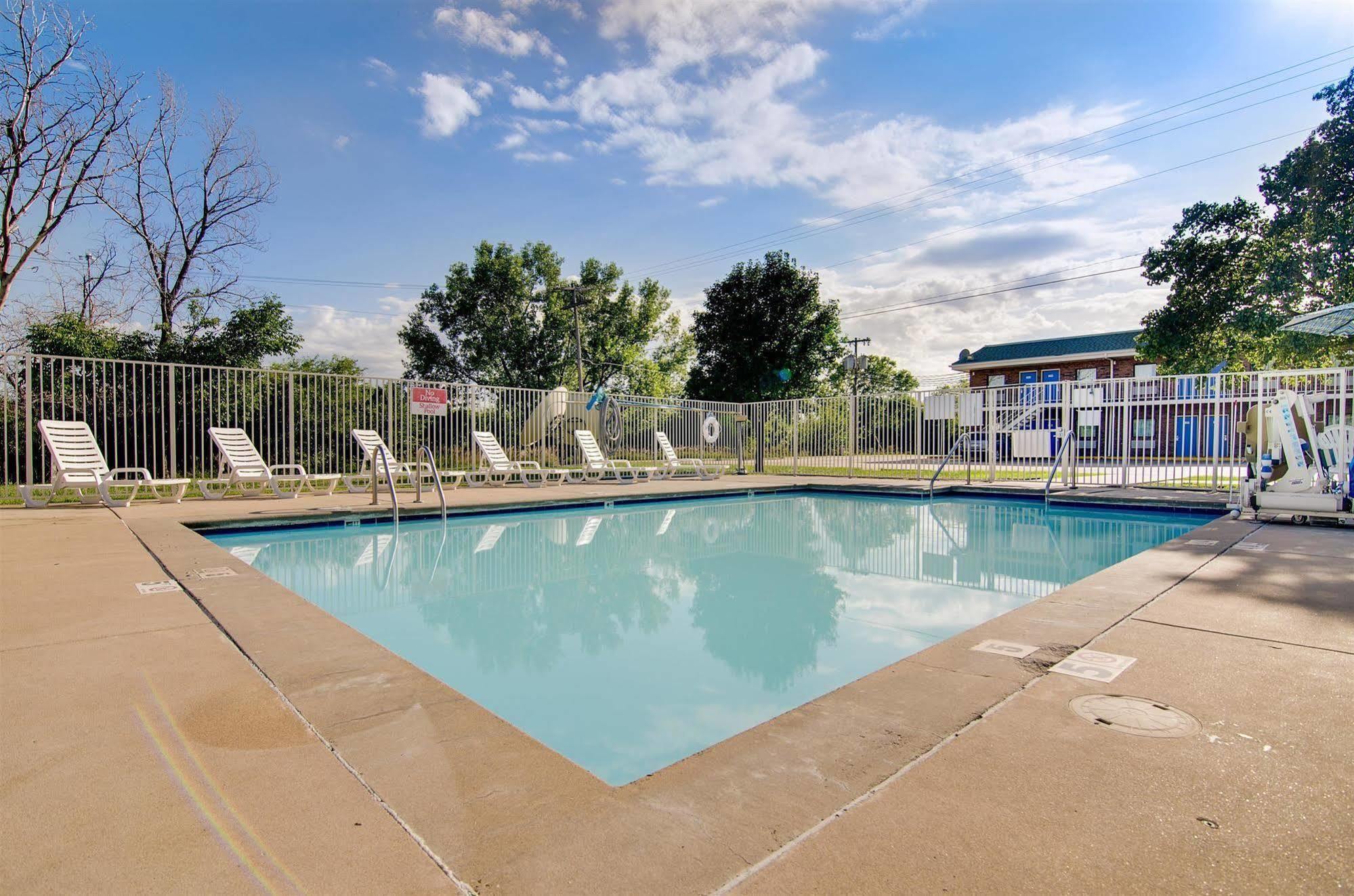 Motel 6-Salina, Ks Zewnętrze zdjęcie