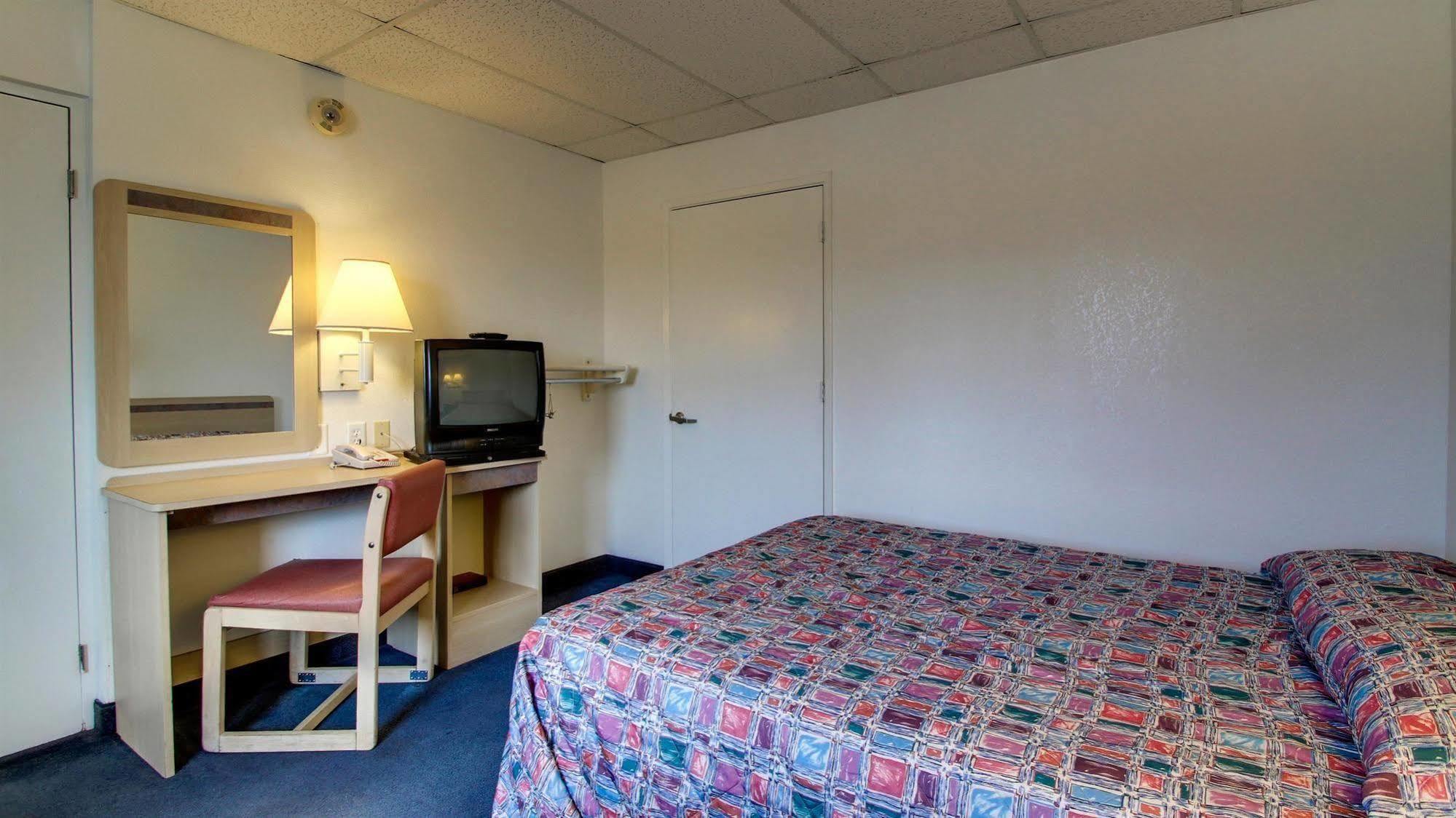 Motel 6-Salina, Ks Zewnętrze zdjęcie